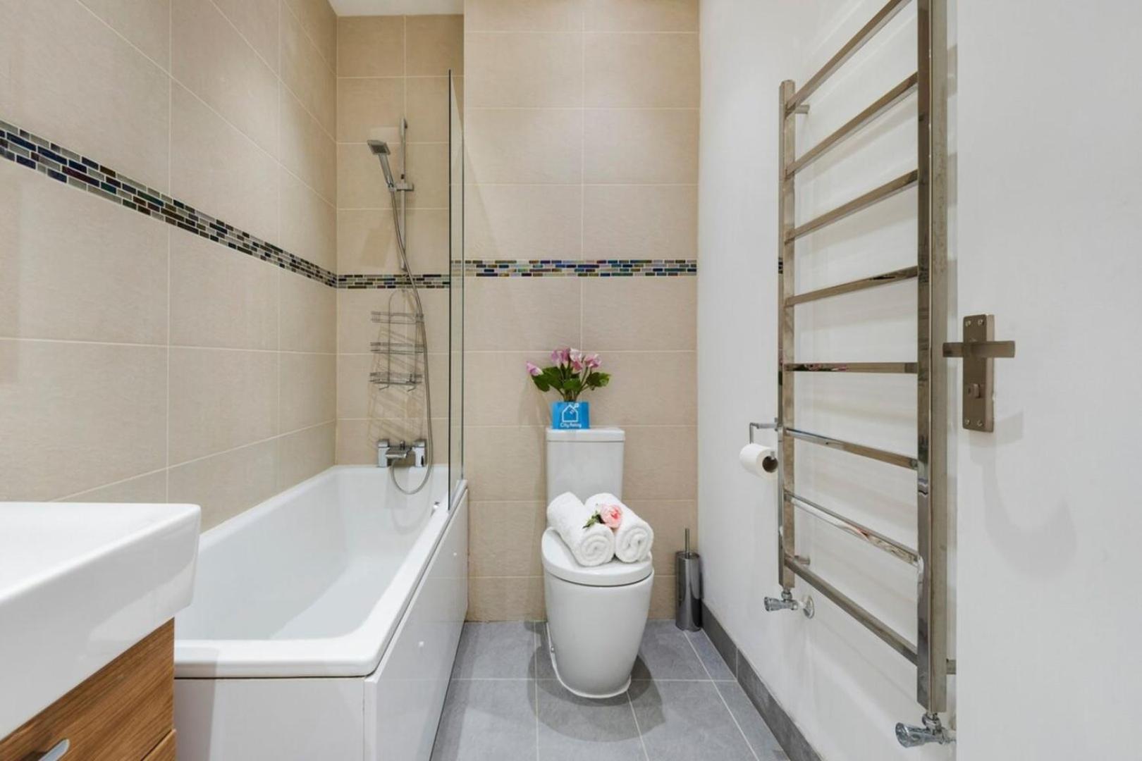 Bright And Modern Earls Court Gem Apartment Лондон Екстериор снимка