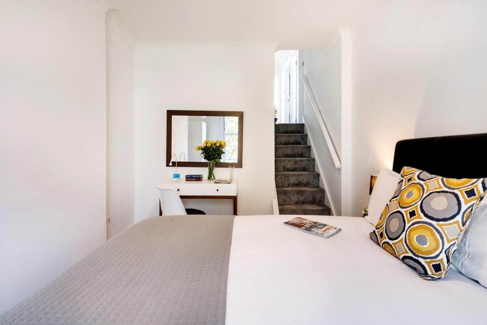 Bright And Modern Earls Court Gem Apartment Лондон Екстериор снимка